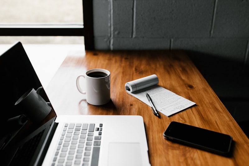 WordPress vs Fərdi Hazırlanma: Layihəniz üçün Ən Düzgün Seçim
